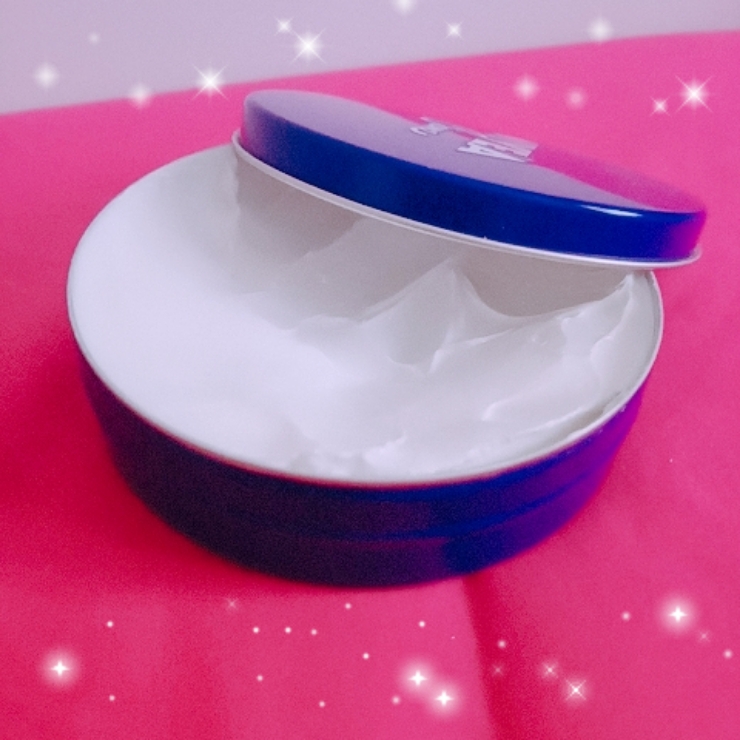 ニベアを顔 に塗ると危険？「ヒリヒリ」「かゆく」なるが顔に塗っても大丈夫？効果や使い方を解説 クラの井戸端会議